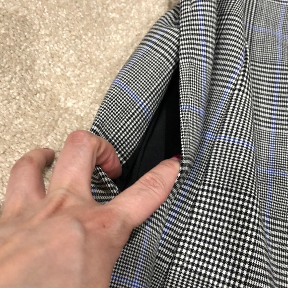 💸⬇️ Theory gray plaid dress with buttons. NWT - Picture 4 of 7